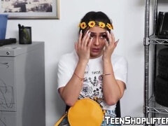 Στο πρόσωπο, Αστυνομία