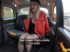 Szőke, Cumizás, Szájba élvezés, Ondó fröcskölés, Édes, Kutya póz, Nyalás, Nuni