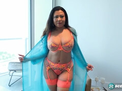 Krystal Davis - A very sexy Filipino wife and mom in 4K - Toys