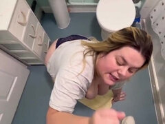 Tekintélyes didik, Cumizás, Természetes mellek, Vöröshajú, Lánytestvér, Tanga, Begyek, Nedves