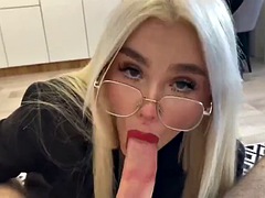 Amatør, Stor kukk, Blond, Hæler, Sexy undertøy, Moden, Synsvinkel, Russer
