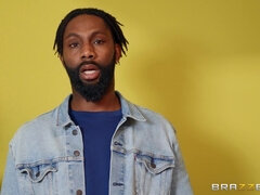 Frisky stripper Luna Star got double penetrated