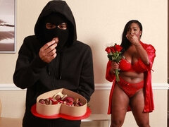 Store smukke kvinder, Stor røv, Store bryster, Sort, Hundestilling, Håndjob, Imellem racer, Naturlige bryster