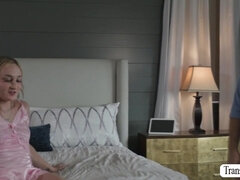 Anal, Gros seins, Gorge profonde, Jeunes transsexuelles thaïlandaises, Lécher le sphincter, Transsexuelle