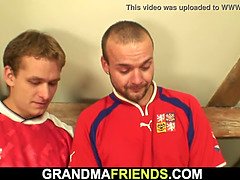 Vacker, Blondin, Långt ner i halsen, Onani, Milf, Mamma, Styvmamma, Trekant