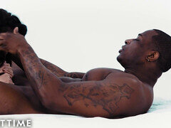 Большой член, Черные, Женщины, Волосатые, Поцелуи, Крошечные, Лизание жопы, Сиськи