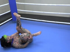 Amatoriale, Britannica, Facesitting, Femmina, Lesbica, Masturbazione, Tatuaggi, Lotta wrestling