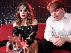 Duży tyłek, Duży kutas, Obciąganie, Brunetka, Styl na pieska, Mamuśka, Krótkie włosy, Cycki