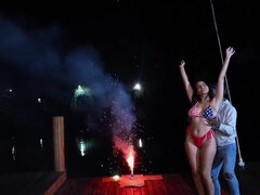 Babe, Store pupper, Svart, Kukk suging, Barmfager, Mørk, Synsvinkel, Kone