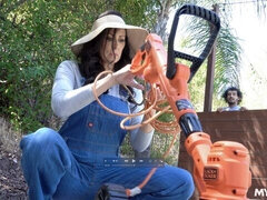 Grote kont, Grote lul, Grote mammen, Pijpbeurt, Bruinharig, Hondjeshouding, Moeder die ik wil neuken, Buiten