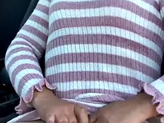 Enthousiasteling, Auto, Travestiet, Rijpe lesbienne, Buiten, Panty, Openbaar, Shemale