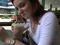 Amatoriale, Fidanzata, Capellona, Piercing, Punto di vista pov, Capezzoli gonfi, Gonna, Fumando   smoking