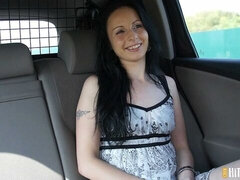 18, Stor røv, Pik sutte, Hundestilling, Naturlige bryster, Udendørs, Teenager, Bryster