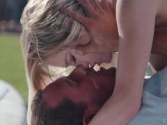 Blond, Pijpbeurt, Zoenen, Likken, Natuurlijke tieten, Buiten, Geschoren, Tieten likken