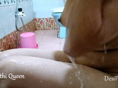 浴室, デカ尻, 指いじり, マッサージ, オナニー, ハメ撮り, 一人, ティーン