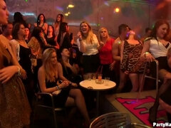 Velik kurac, Kurac, Ženska, Grupni, Hardcore, Spodnje perilo, Sesanje, Joške