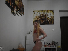 18 ans, Blonde, Tchèque, Fait maison, Solo, Tatouage, Adolescente, Nénés