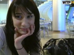 Brunetka, Pieniądze, Publiczny, Trójkąt