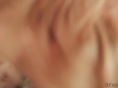 Hatvankilences, Kisbaba, Eszetlen, Ujjazás, Leszbikus, Nyalás, Filigrán alkatú, Nedves