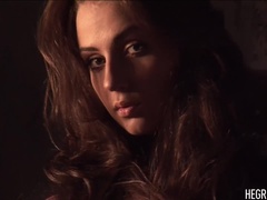 Brunette, Barberet, Bryster