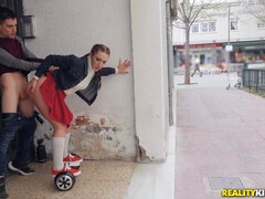 Mixte, Énorme, Bite énorme, Petite femme, Public, Adolescente, Nénés