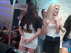 Amatéri, Oblečené ženy, Európskej, Honění, Orgie, Párty, Realita, Teenka