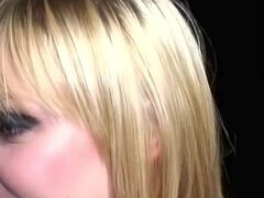 18, Blond, Kukk suging, Søt, Hardcore, Utendørs, Tenåring, Pupper