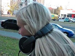 Blondýna, Hardcore, Indické, Venku, Párty