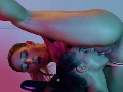 Brunett, Hd, Lesbisk, Onani, Naturliga tuttar, Olja