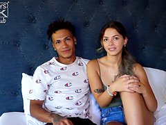 Amatör, Stor kuk, Stora tuttar, Avsugning, Universitet, Ebenholts, Hd, Mellanrasig