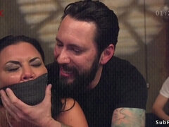 Analny, Brunetka, Cycata, Podwójna penetracja, Fetysz, Sex grupowy, Rozdziawiony, Żona