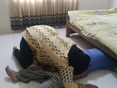 Carpenter Fixing Bed When Sexy BBW 55 Year Old Widow Aunty Gets Hot & Fucks Service Man (cowgirl Riding on Big Cock)