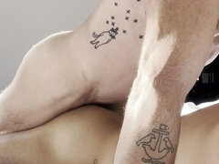 In den arsch, Arabisch, Grosser schwanz, Paar, Papi, Europäisch, Tätowierung