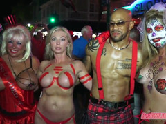 18 летние, Любители, Милф, Обнаженные, Нудисты, Вечеринка, Молоденькие, Сиськи