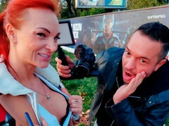 Pik sutte, Hundestilling, Håndjob, Udendørs, Pov, Røvhåret, Genert, Bryster