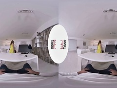 LL - Sis cleans room VR