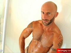 Straight guy, get wanked, gay bald