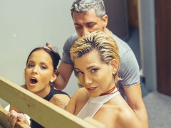 Arsch, Blasen, Hundestellung, Frau frau mann, Hotel, Milf, Höschen, Flotter dreier