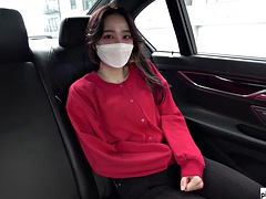 Japanese girl beautiful in the car Jav uncensored