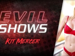 Zevajoči, Dekle drka tiča, Samozadovoljevanje, Milf, Obrito, Solo, Joške, Igrače