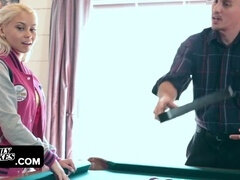 Amerikaner, Kukk suging, Sperm skott, Ansiktssperm, Fingring, Penger, Tabu, Pupper