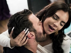 Veľký zadok, Veľké péro, Veľké kozy, Kuřba, Brunetka, Na psíka, Kancelária