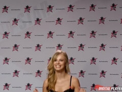 Grosse titten, Blondine, Schwarz, Latina, Natürlichen titten, Zierlich, Realität, Tätowierung