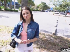 Asiatisk, Avsugning, Brunett, Bröstvårtor, Utomhus, Pov, Offentlig, Tonåring