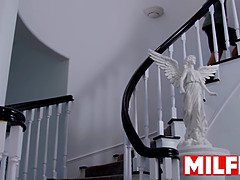 Stor rumpe, Store pupper, Fersket, Utroskap, Slikking, Naturlige bryster, Fitte, Stemor