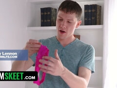 18, Stor stjärt, Stora tuttar, Docka, Hardcore, Hd, Milf, Tonåring