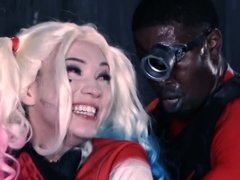 Ebony mercenary copulates with Harley Quinn after business