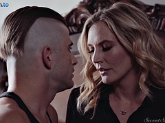 Niemowlę, Blondynka, Obciąganie, Sperma, Hardcore, Mamuśka, Cycki