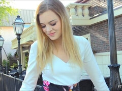 Acercamiento, Extremo, Fetiche de pies, Masaje, Orgasmo, Público, Solo, Juguetes