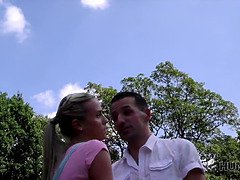 Vinna Reed's hunt4k pick-up ends with a hot cash payment for her cuckold husband